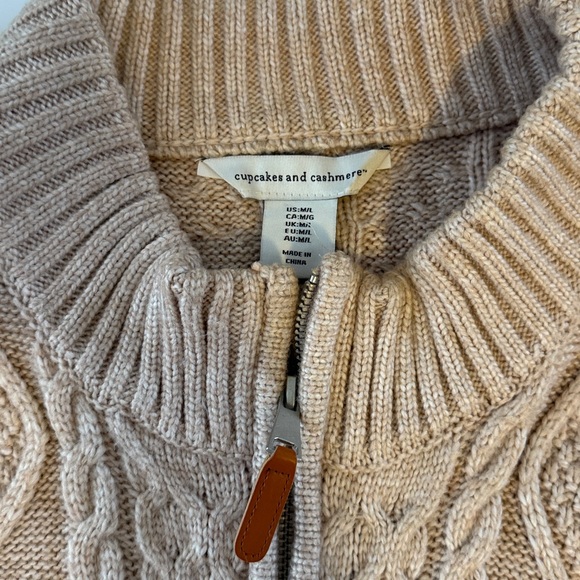 cupcakes & cashmere Taupe Cable Knit Zip front cardigan/cape - Picture 2 of 7